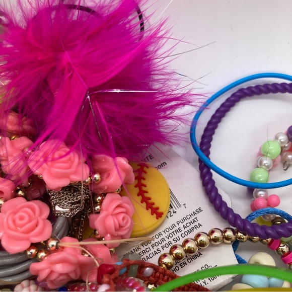 Large Lot of Kids Jewelry for Wearing & Crafting - Picture 6 of 10